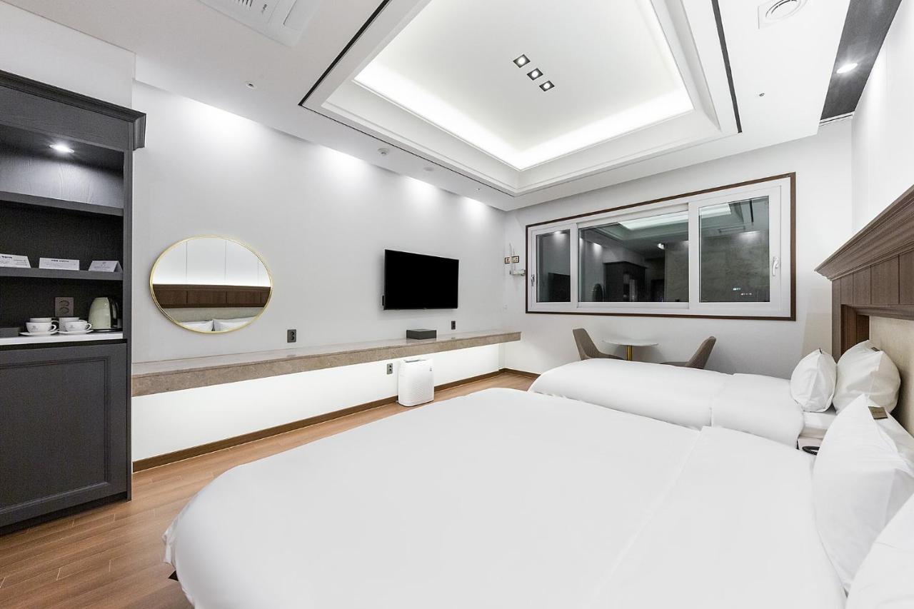 Hotel Demer Mokpo Extérieur photo