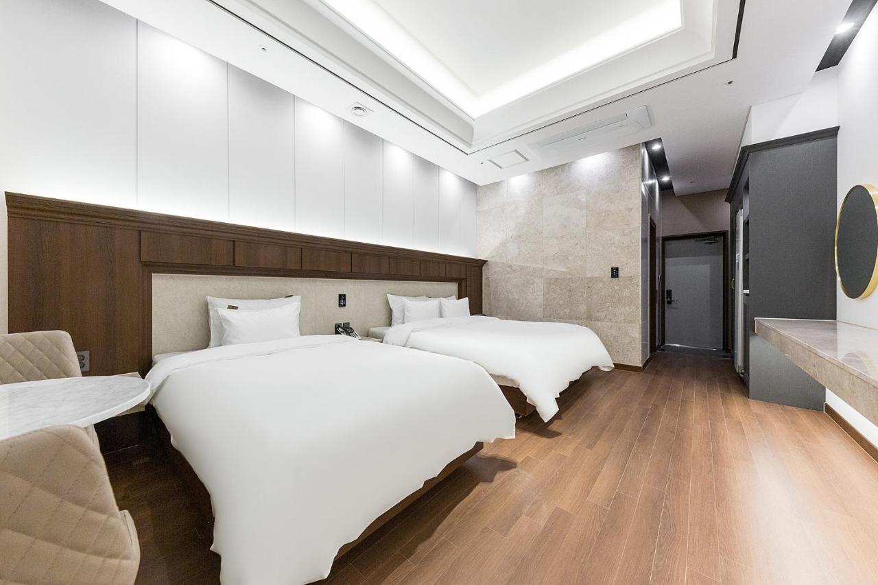 Hotel Demer Mokpo Extérieur photo