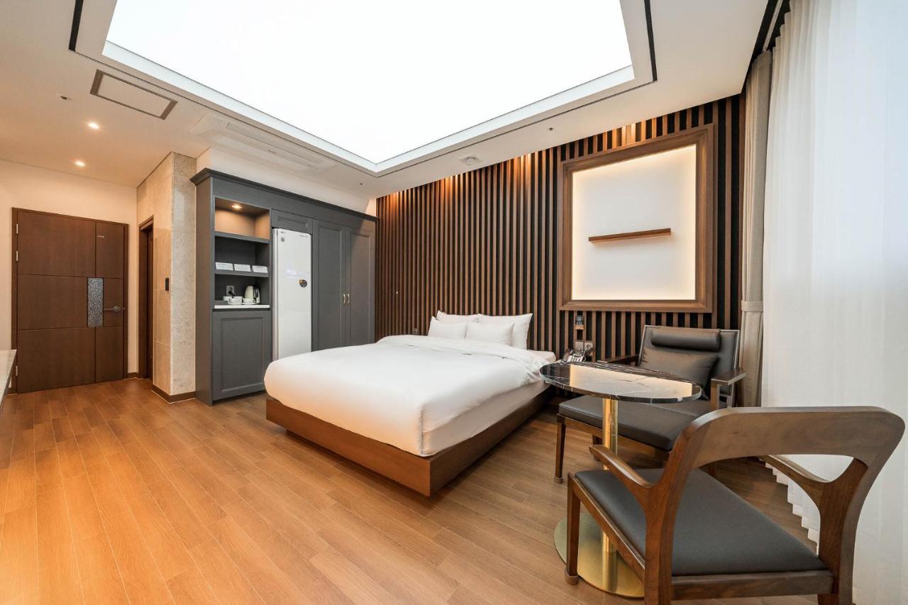 Hotel Demer Mokpo Extérieur photo
